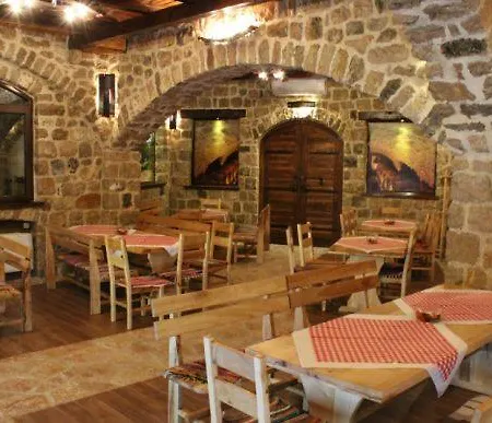 ستارا هرسجوفينا تريبينيي